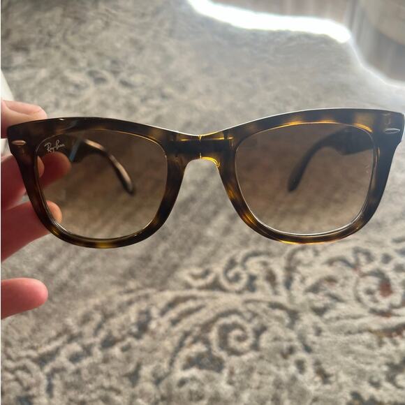 Ray-Ban Wayfarer Folding Classic Sunglasses Tortoise Gradient Brown - Picture 2 of 16